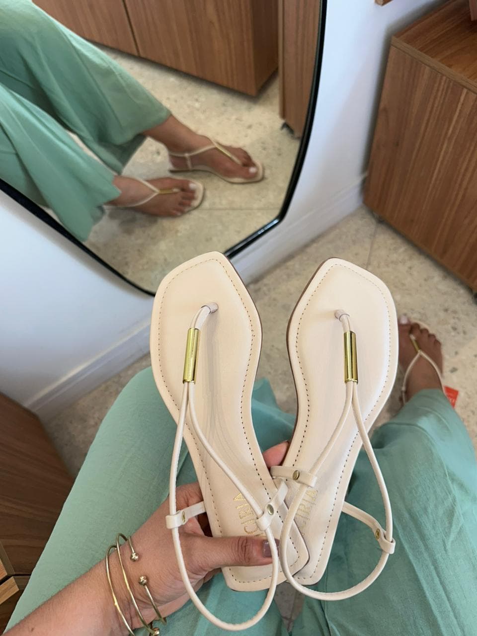 Sandália rasteira fechada — 4